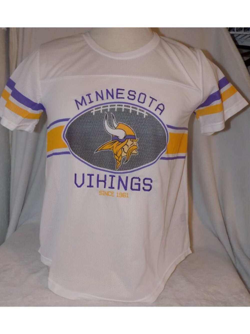 NFL Team Apparel Minnesota Vikings Women's M Jersey Mesh Shirt White Purple - Picture 6 of 7